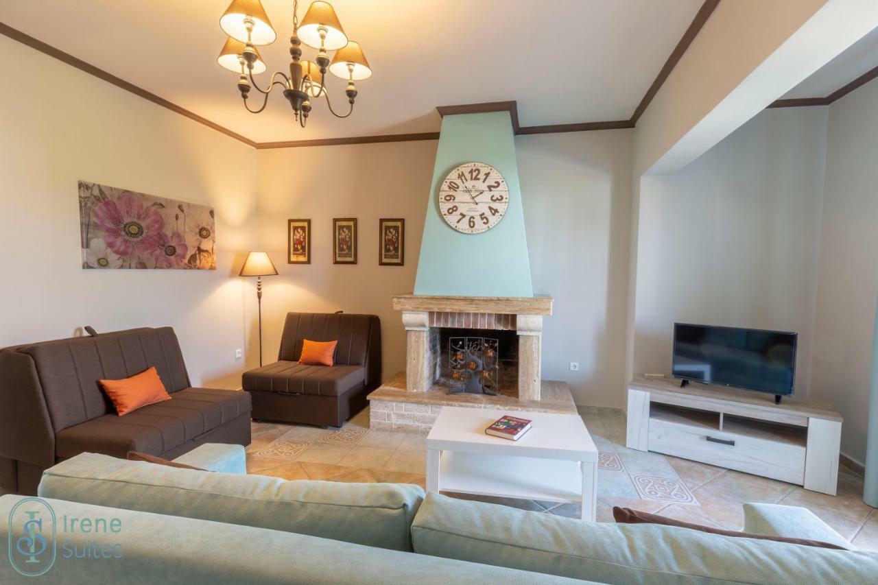 Irene Suites ネア・ムダニア エクステリア 写真